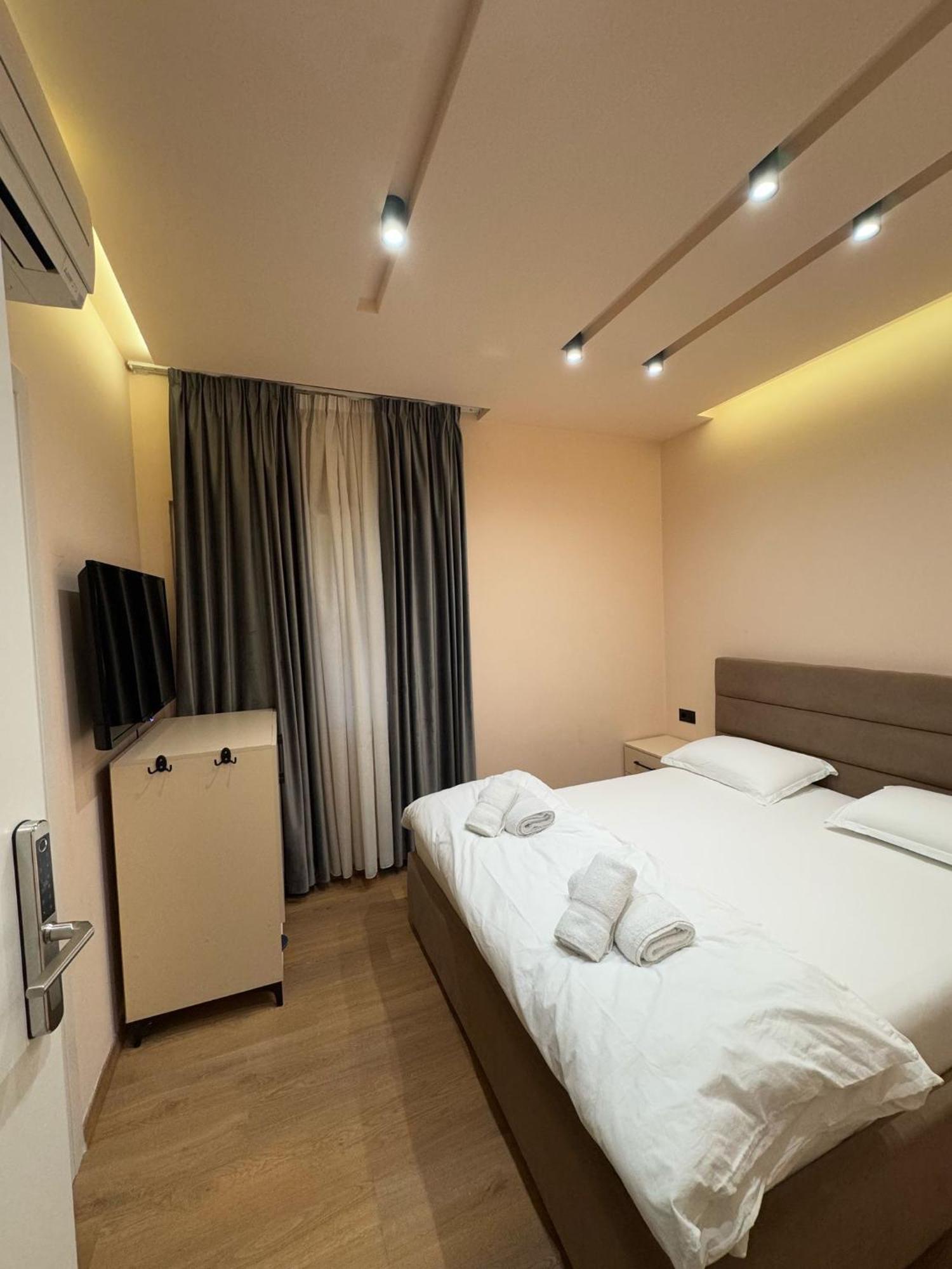 Hotel Djakbe *